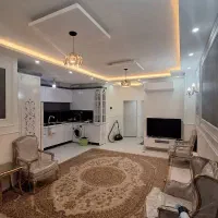 آپارتمان ۱۳۰ متری با حیاط اختصاصی