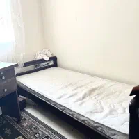 تخت خواب چوبی یکنفره سالم|تخت و سرویس خواب|تهران, تهرانسر غربی|دیوار