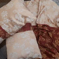 دو عدد کوسن و یک رومیزی ست