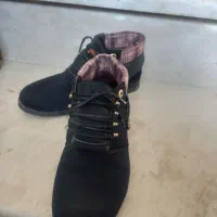 کفش و نیم بوت