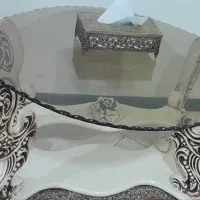 میزعسلی وساعت دیواری