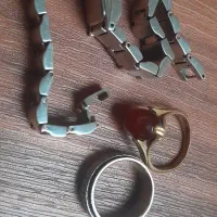 ساعت مچی و انگشتر عقیق اصل