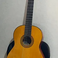 گیتار کلاسیک Yamaha C70 تمیز و سالم