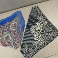 روسری ، چادر رنگی و مشکی ، کیف چرم همگی نو