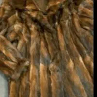 یک عدد پالتو پوست اصل روسیه