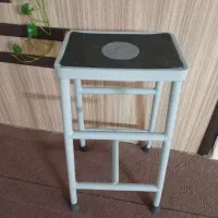 چارپایه اهنی