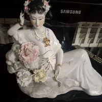 مجسمه اصل شیک بانو چینی خاص