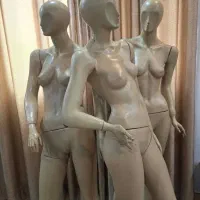 مانکن دست دوم