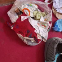 مقداری لوازم نوزادی|کفش و لباس بچه|شیراز, شریفآباد|دیوار