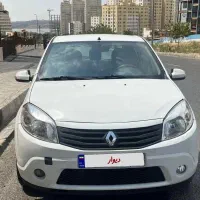 رنو ساندرو اتوماتیک مدل ۱۳۹۶