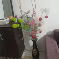 گلدان وگل همه سالم