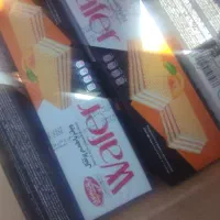 ویفر و بیسکویت