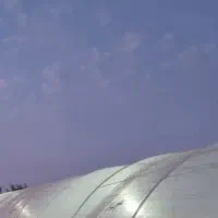 پلاستیک کشی وسیم کشی گلخانه انجام داده میشود