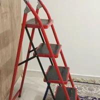 نردبان ۴ طبقه در حد نو