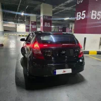 هیوندا i30 2011