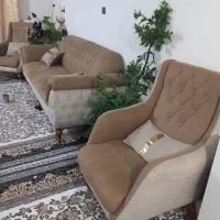 مبل ۸ نفره چستر با جلو مبلی فرش ۱۲ متری و پرده