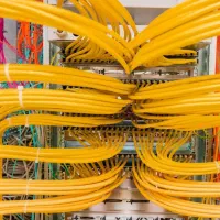 خدمات تخصصی شبکه های کامپیوتری