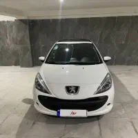 پژو 207 مدل 1404 سفید رنگ کم کارکرد