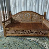 تخت و نیمکت سنتی