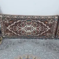 پشتی قالینی