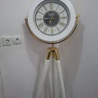 ساعت پایه دار