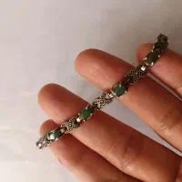 دستبند نقره با سنگهای زمرد اصل عیار 925