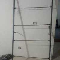 تخت یک نفره فلزی سالم محکم|تخت و سرویس خواب|کرمانشاه, |دیوار