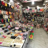 واگذاری اجناس و در و دکور مغازه خرازی|فروشگاه و مغازه|اصفهان, ملک‌شهر|دیوار