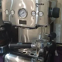 اسپرسوساز نیمه صنعتی جمیلای و آسیاب قهوه دلونگی|سماور، چای‌ساز، قهوه‌ساز|بهارستان, |دیوار