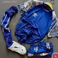 پیراهن و شورت ورزشی