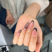 خدمات ناخن و ناخنکار|خدمات آرایشگری و زیبایی|فولادشهر, C3|دیوار