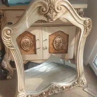 روشویی کابینت دار با اینه و سنگ سلطنتی تمیز