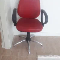 صندلی اداری در حد نو