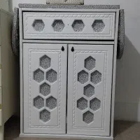 میز چوبی|چرخ خیاطی و ریسندگی|نسیم‌شهر, |دیوار