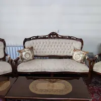 مبل ۹نفره ناهارخوری ۴نفره چوب گردو سالم|مبلمان خانگی و میز عسلی|اصفهان, جنیران (لادان)|دیوار