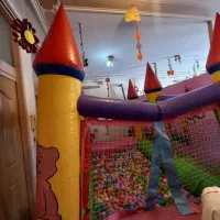 استخر توپ|اسباببازی|بروجن, |دیوار