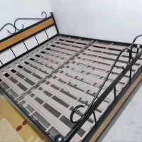 تخت فلزی دو نفره