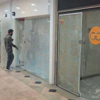 درب و شیشه میرال مغازه
