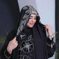 کار در منزل (سنگدوزی و ملیله و منجوق)