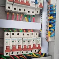 برقکار ساختمان،نصاب آیفون