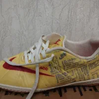 کفش فوتسال سایز ۳۹/۴۰