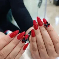 آموزش و خدمات ناخن