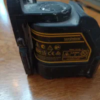 تراز لیزری دیوالت اصل