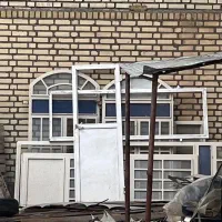درب و پنجره آهنی