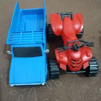 تعدادی اسباب بازی پسرونه|اسباب‌بازی بچه|دوگنبدان, |دیوار