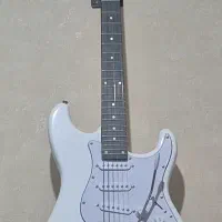 گیتار الکترونیک طرح فندر به همراه آمپ فندر