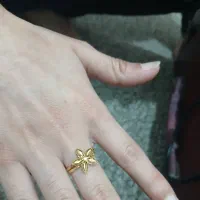 انگشتر طرح گل سبک و نمادار