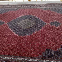 یک عدد فرش ۱۲ متری