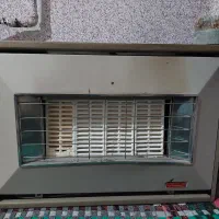 کولر آبی4هزار،بخاری دیواری،میز کامپیوتر و کامپیوتر