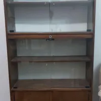 کتابخانه چوبی